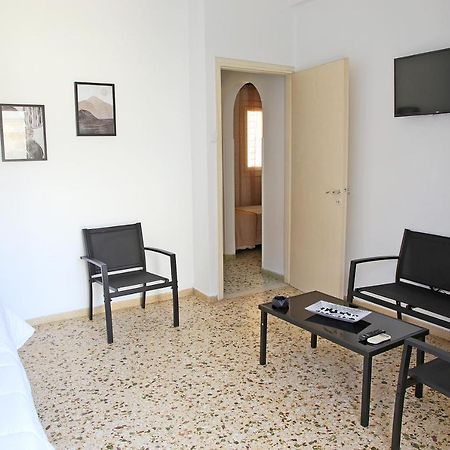 Renata Room By The Sea Near Airport Artémida Eksteriør bilde
